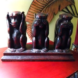 Monkey no hear no see no speak